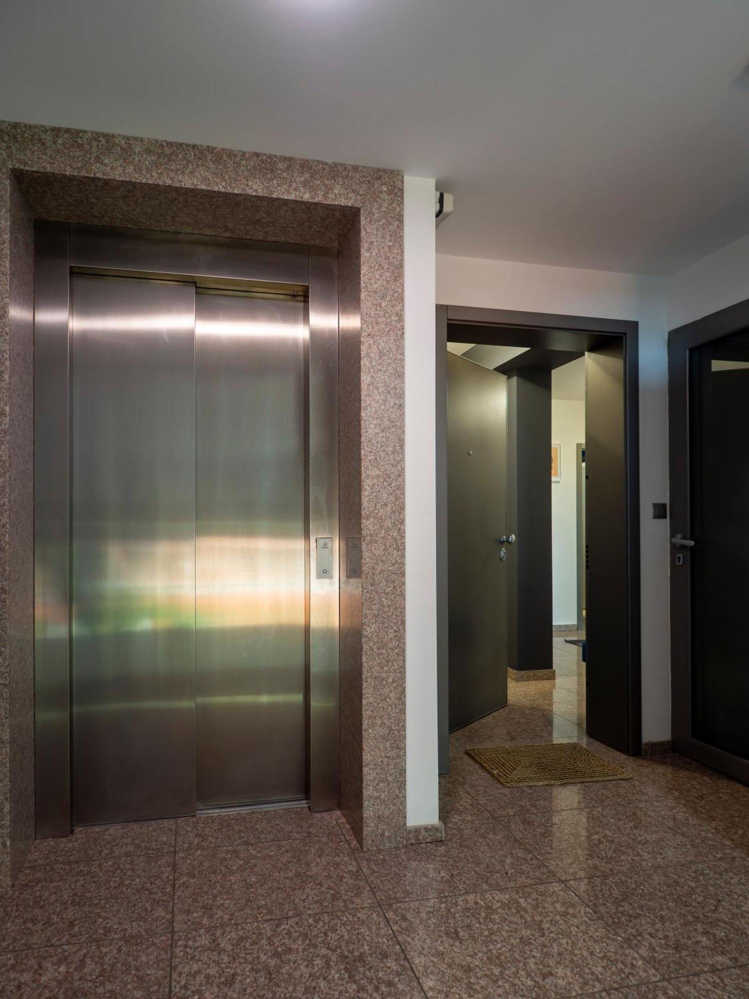 Vertigo2 Huge Apartment 2 Bedrooms Balcony Parking Sofia Esterno foto